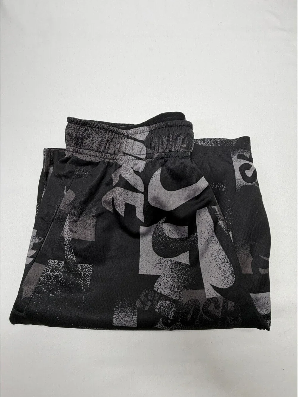 Nike Boy's Shorts Athletic Dri Fit Drawstring Graphic Print  Size M Black